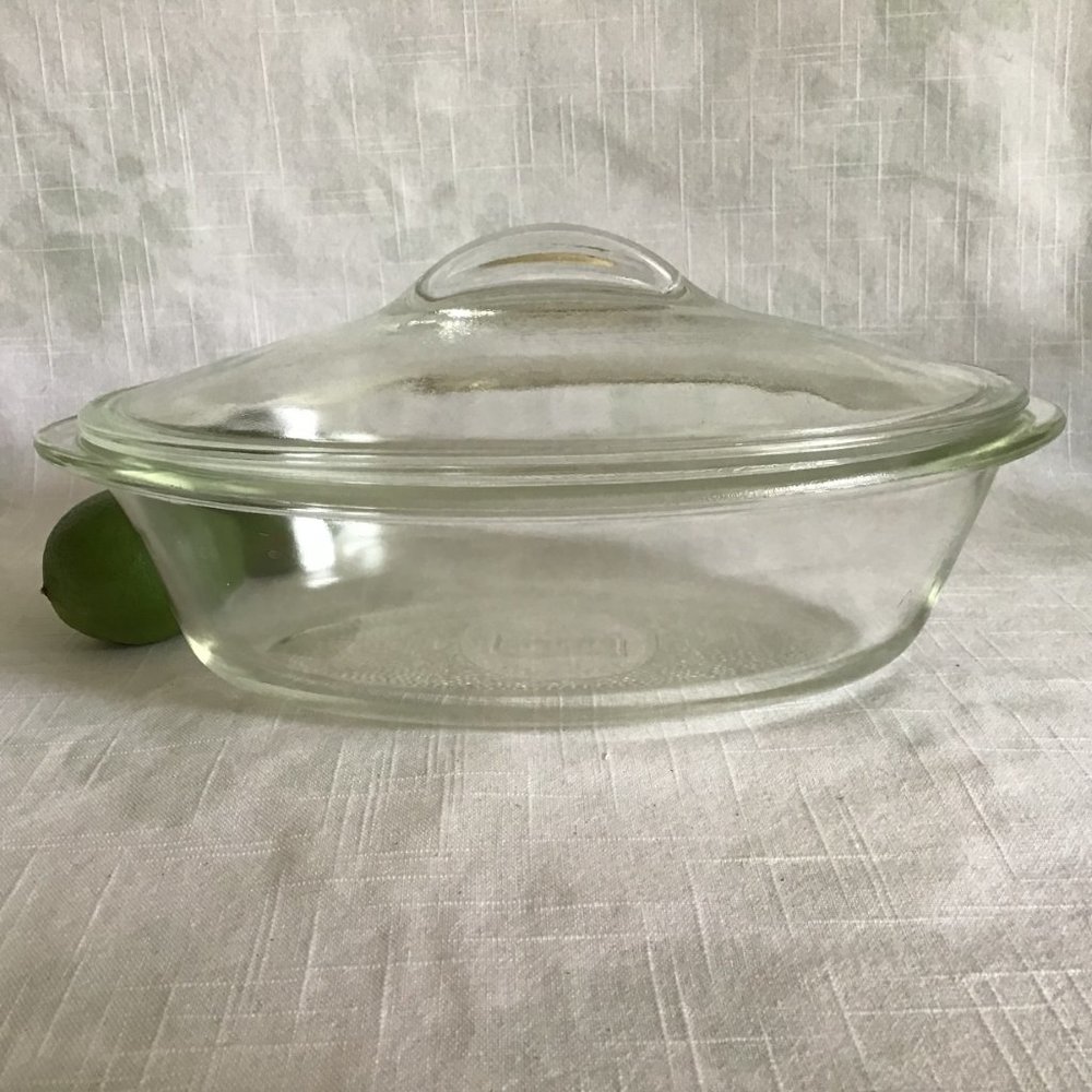 Glasbake Oval Casserole Dish with Lid